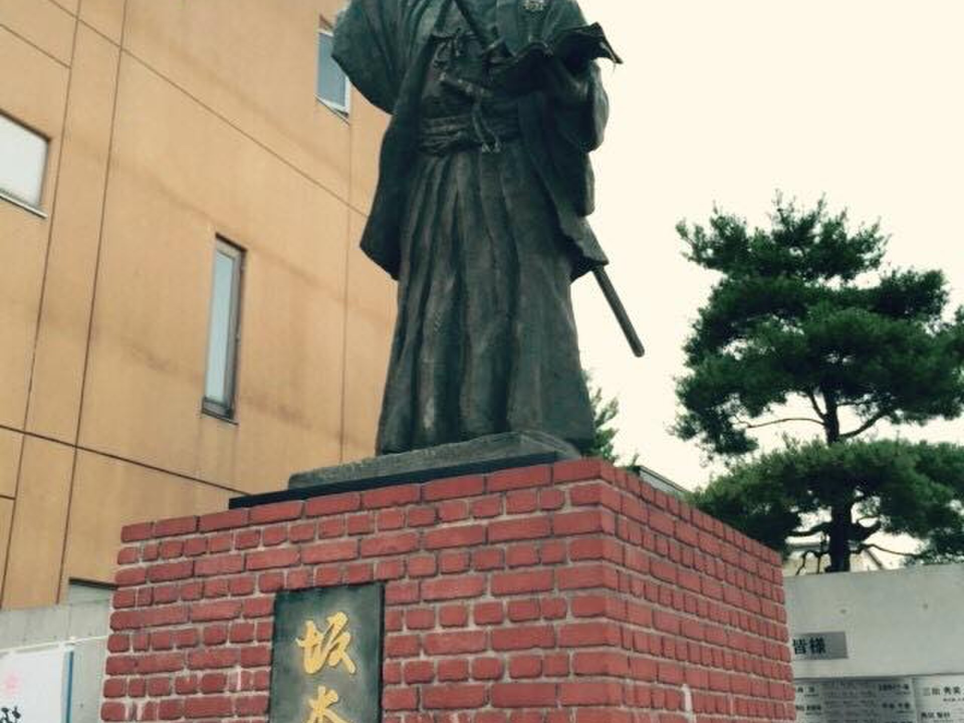 【函館で歴史に触れる】歴史的人物の像が多い函館をご紹介