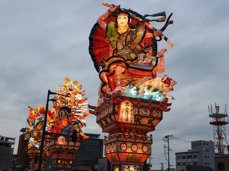 青森３大ねぶたのひとつ 五所川原立佞武多 東北の祭り見たい 意外と混んでないよ 涼しいし Playlife プレイライフ