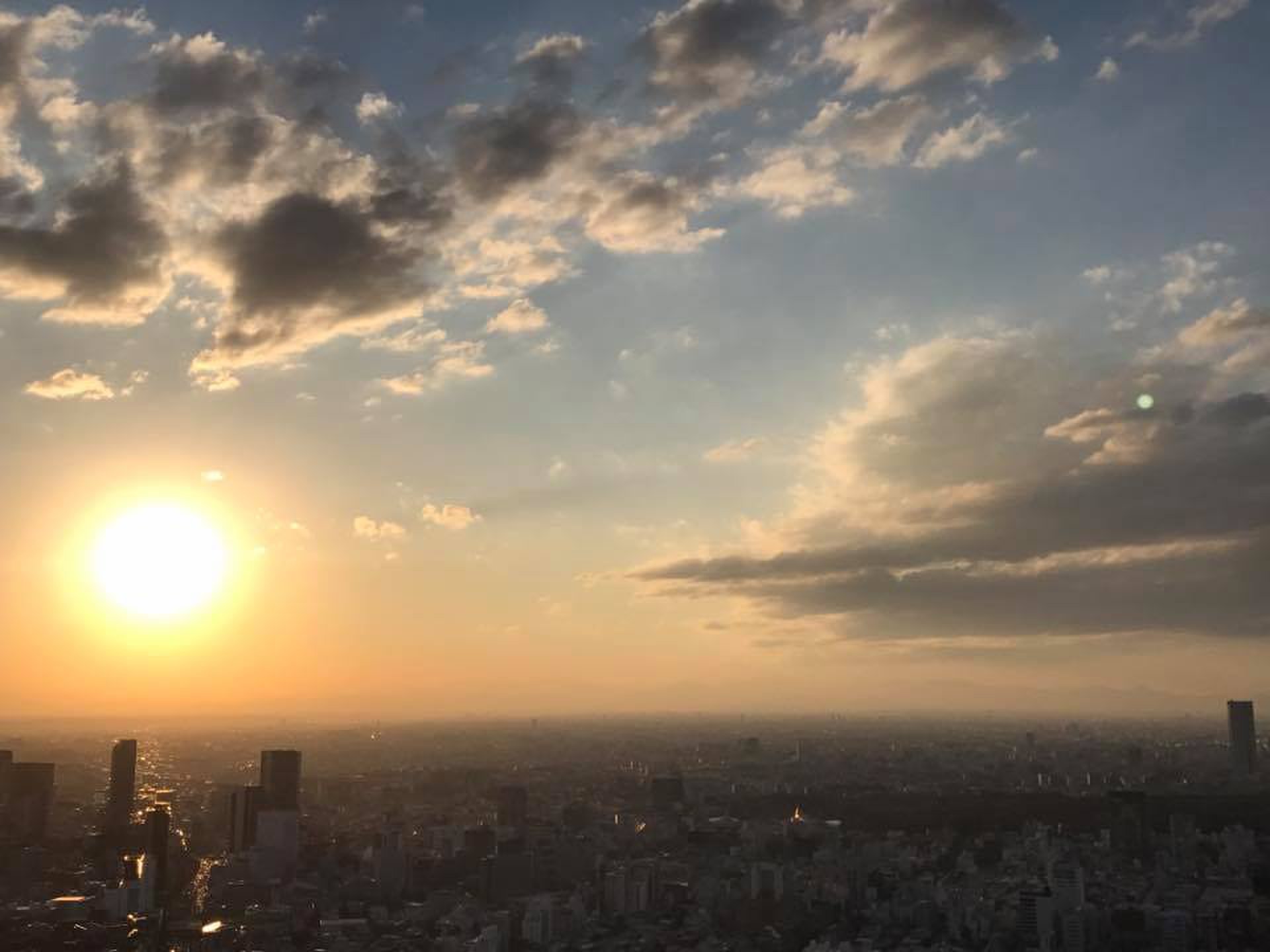 都内トップレベルの最高層屋外で超絶リフレッシュ。六本木ヒルズ東京シティービューで夕焼け夜景絶景堪能。