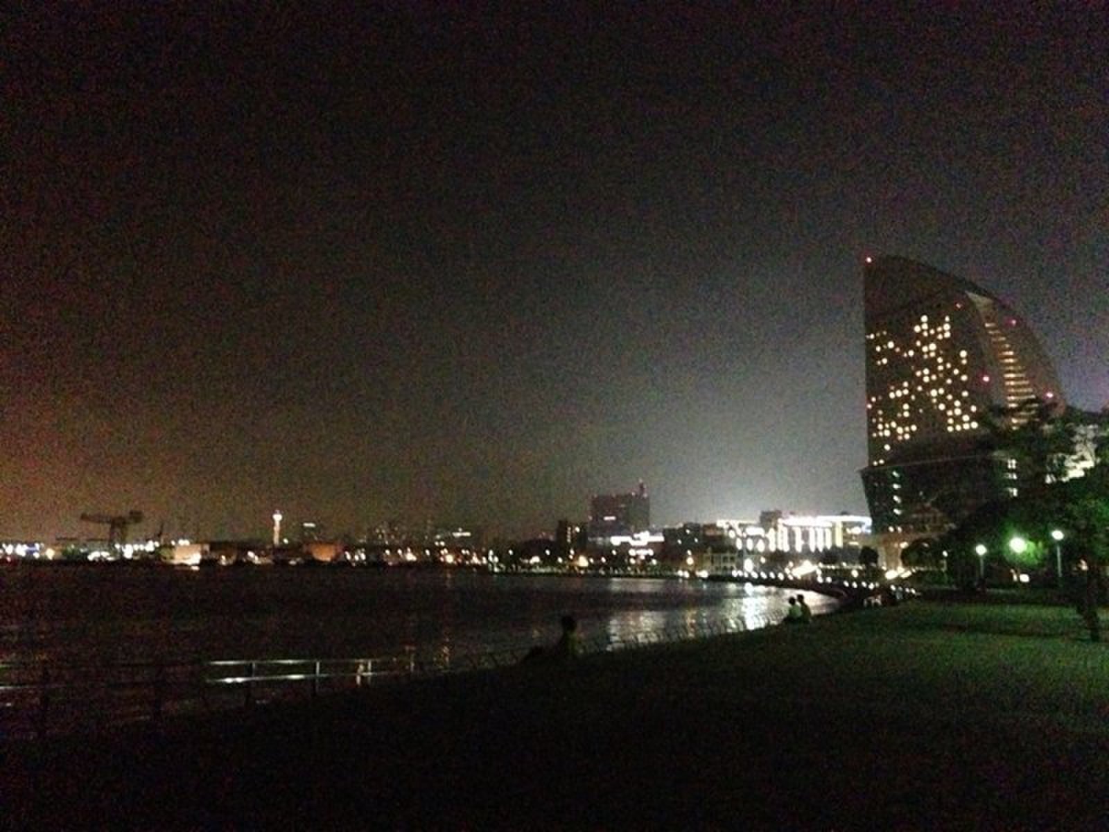 横浜駅からみなとみらい周辺の夜景を見て回ろう 節約デートで使えるおすすめスポットめぐり Playlife プレイライフ