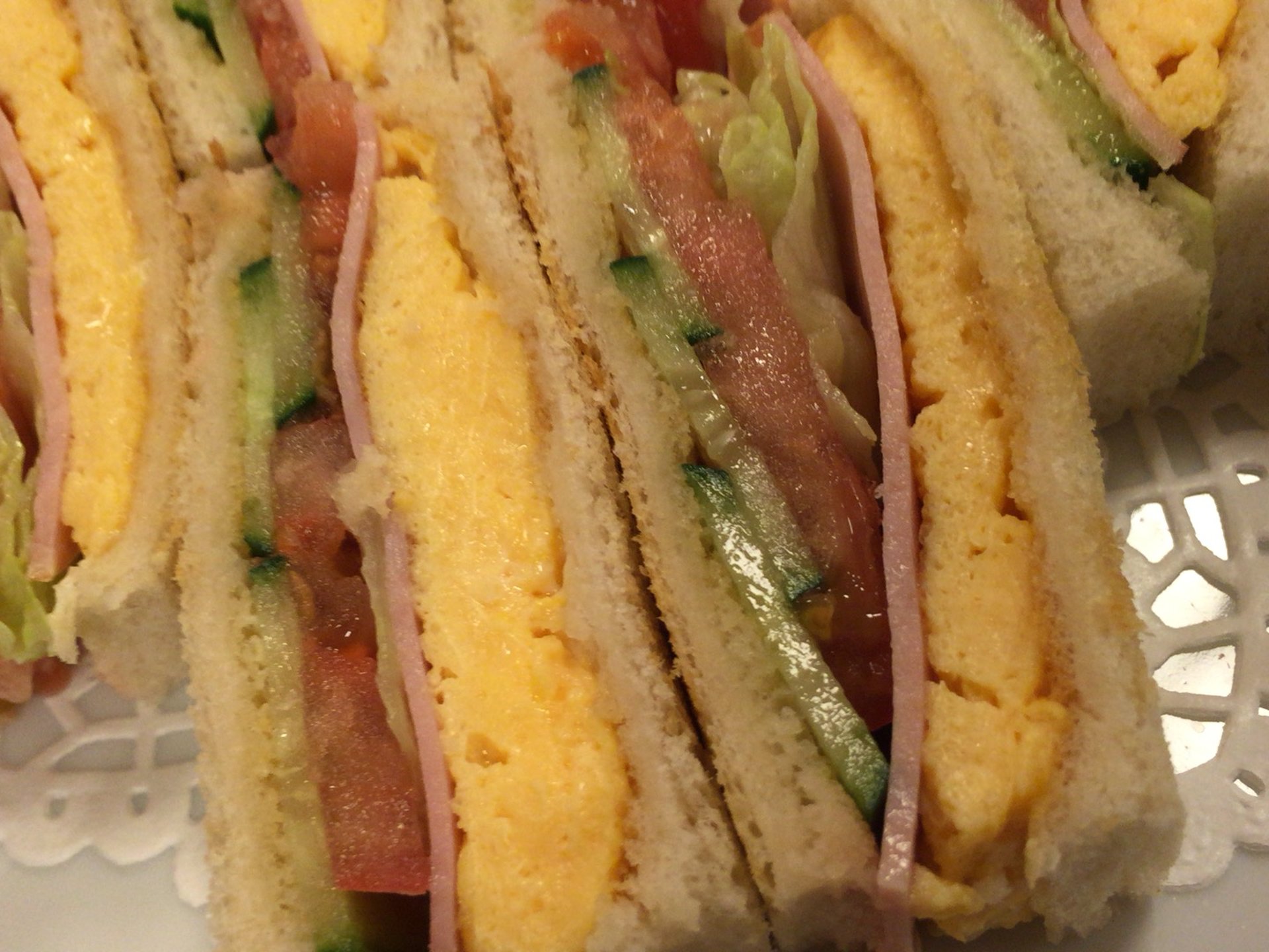 【サンドイッチ好きは行く価値あり！】東京で大評判の玉子サンドイッチで有名なはまの屋パーラーへ！