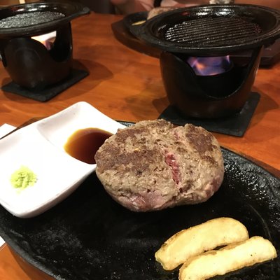 手焼きハンバーグ専門店 やきはん家 （【旧店名】なまはん家）