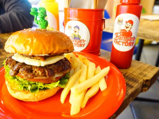 バーガーファクトリー （Burger Factory）