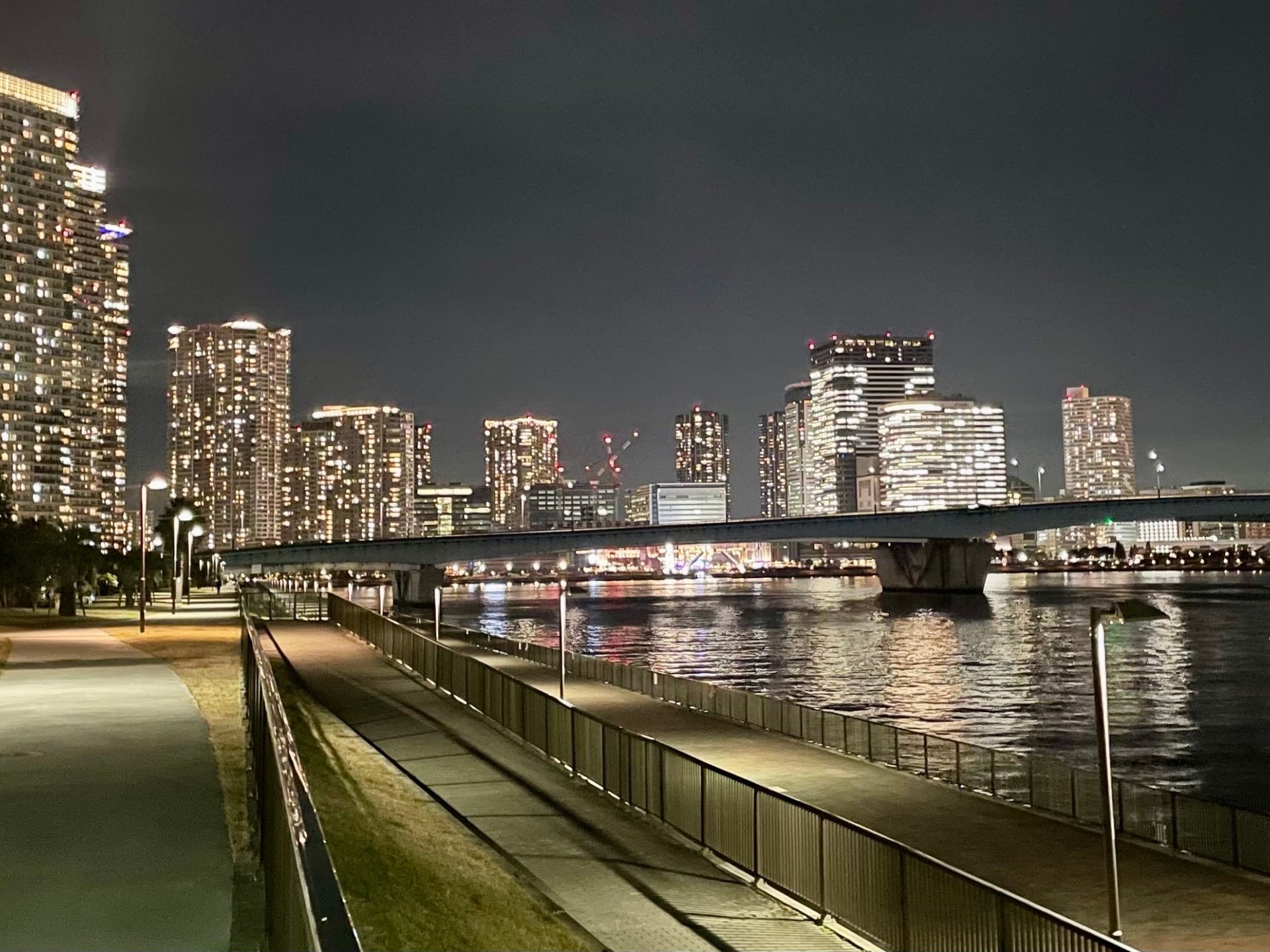 築地・豊洲で2人きりのいちゃいちゃデート！食べ歩きや夜景を堪能しながら楽しもう