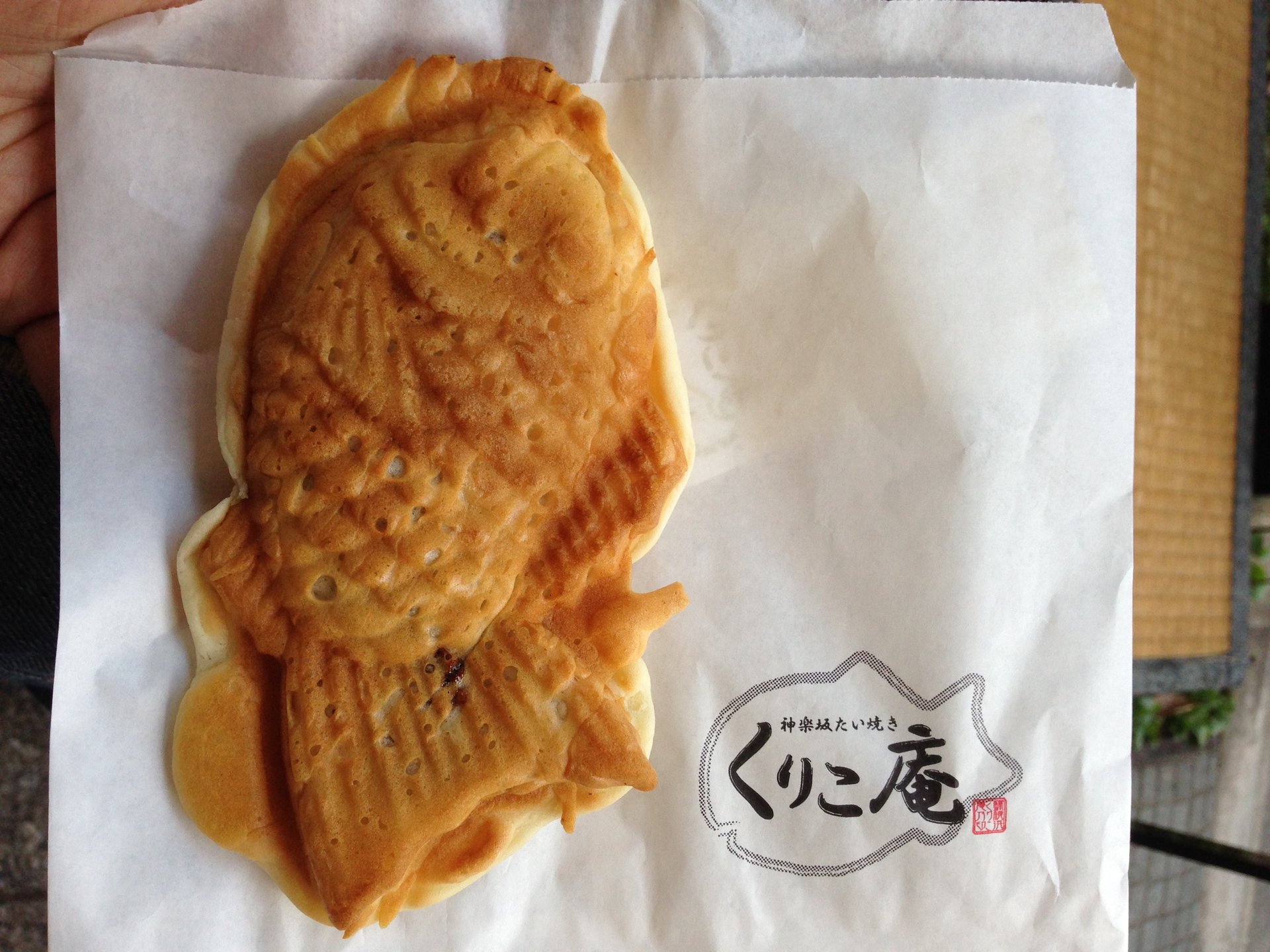 【神楽坂に行ったら絶対に行きたい！】くりこ庵で栗あんの入った絶品のおいしいたい焼きを食べる！