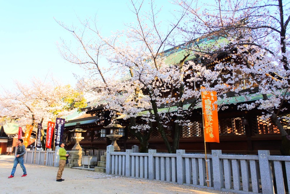 大阪天満宮周辺でお花見デート 桜並木が有名な南天満公園で食べる絶品ベーグル Playlife プレイライフ