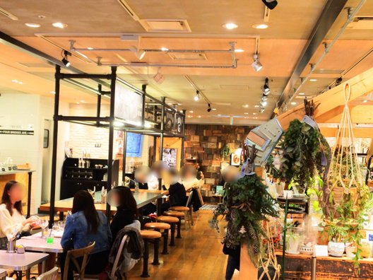 J.S. BURGERS CAFE E-ma梅田店