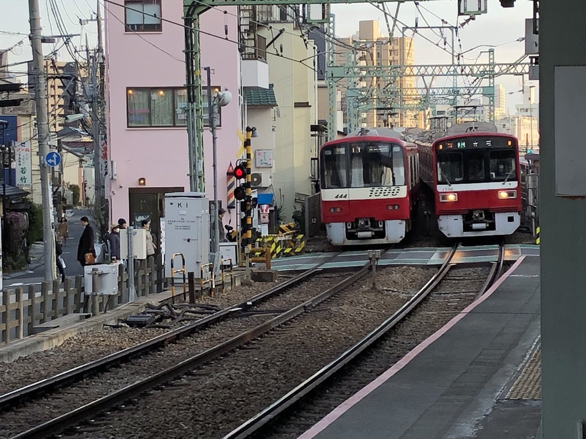 京急線沿いお散歩コース！
ローカル線でローカルなデートを楽しもう！