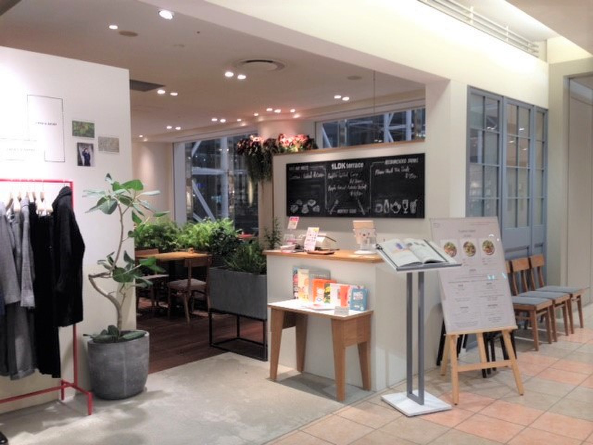 【札幌駅】10・20代＆カフェ好きに人気☆１LDKのカフェ 1LDK terrace