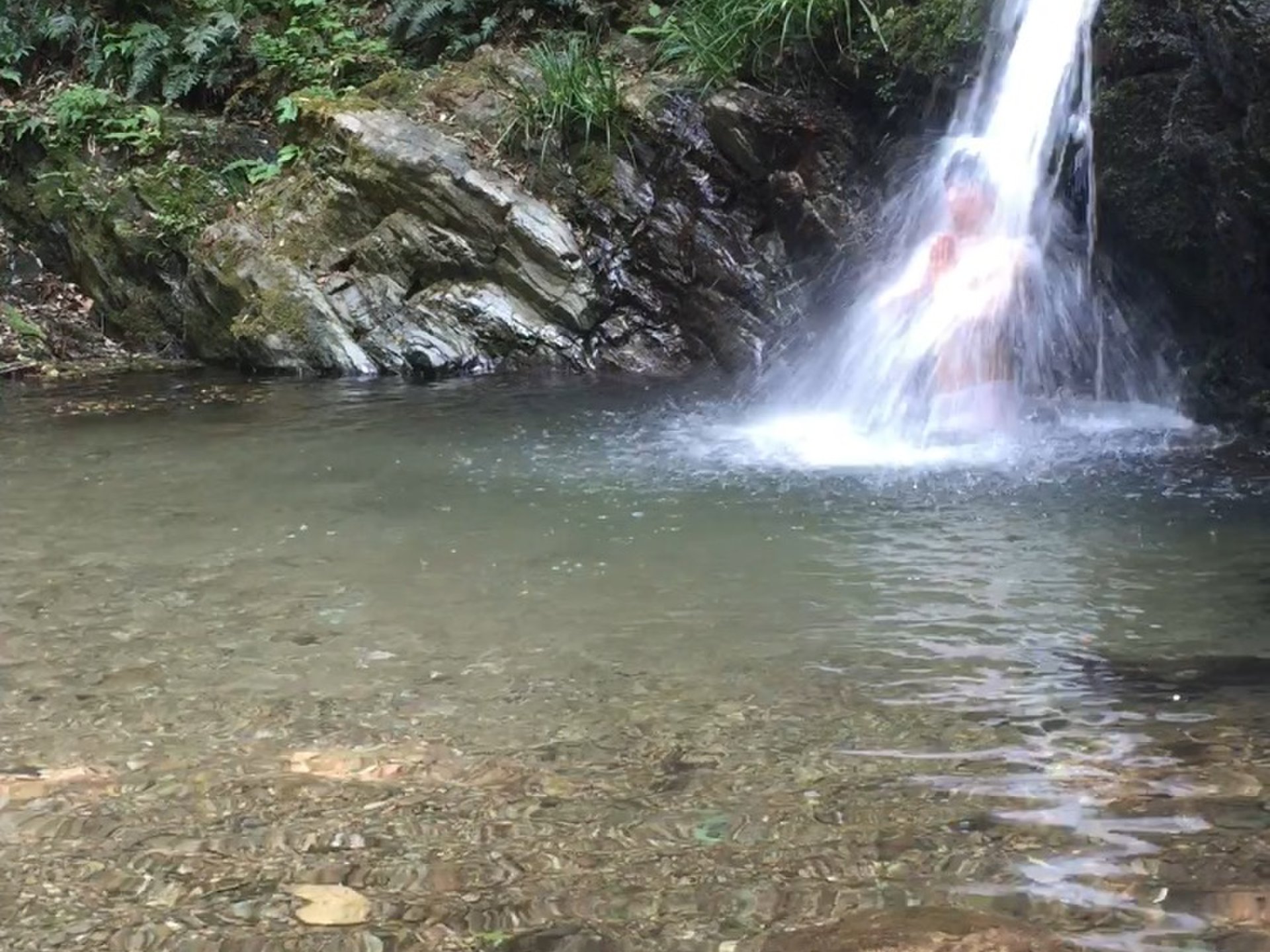 【五月病を吹っ飛ばす】ゴールデンウィークは武蔵横手の山中にて無料で滝行