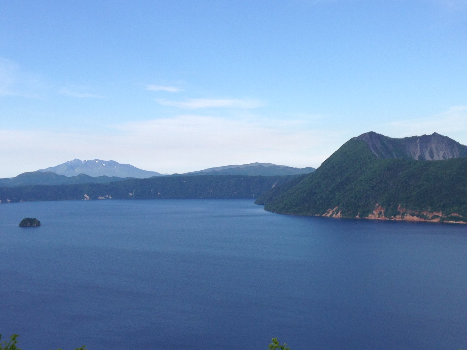 ☆神秘の湖「摩周湖」☆真っ青でとてもキレイな摩周ブルー！おいしい「摩周湖のあいす」も摩周ブルー味♡