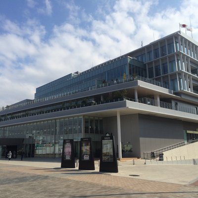 大和市立図書館