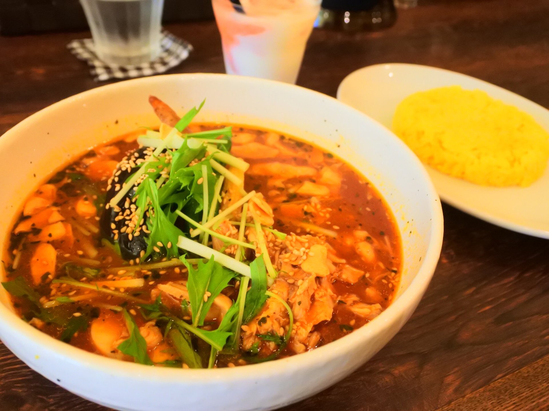 アレンジ自由自在のコスパランチ！激戦区 大阪堀江に札幌スープカレー専門店イエロースパイスがオープン！