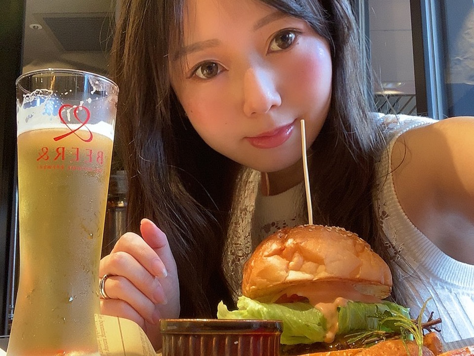 港区女子よ、ハンバーガーを食べろ！ビール醸造所がつくる本格バーガー「hamburgirl」 