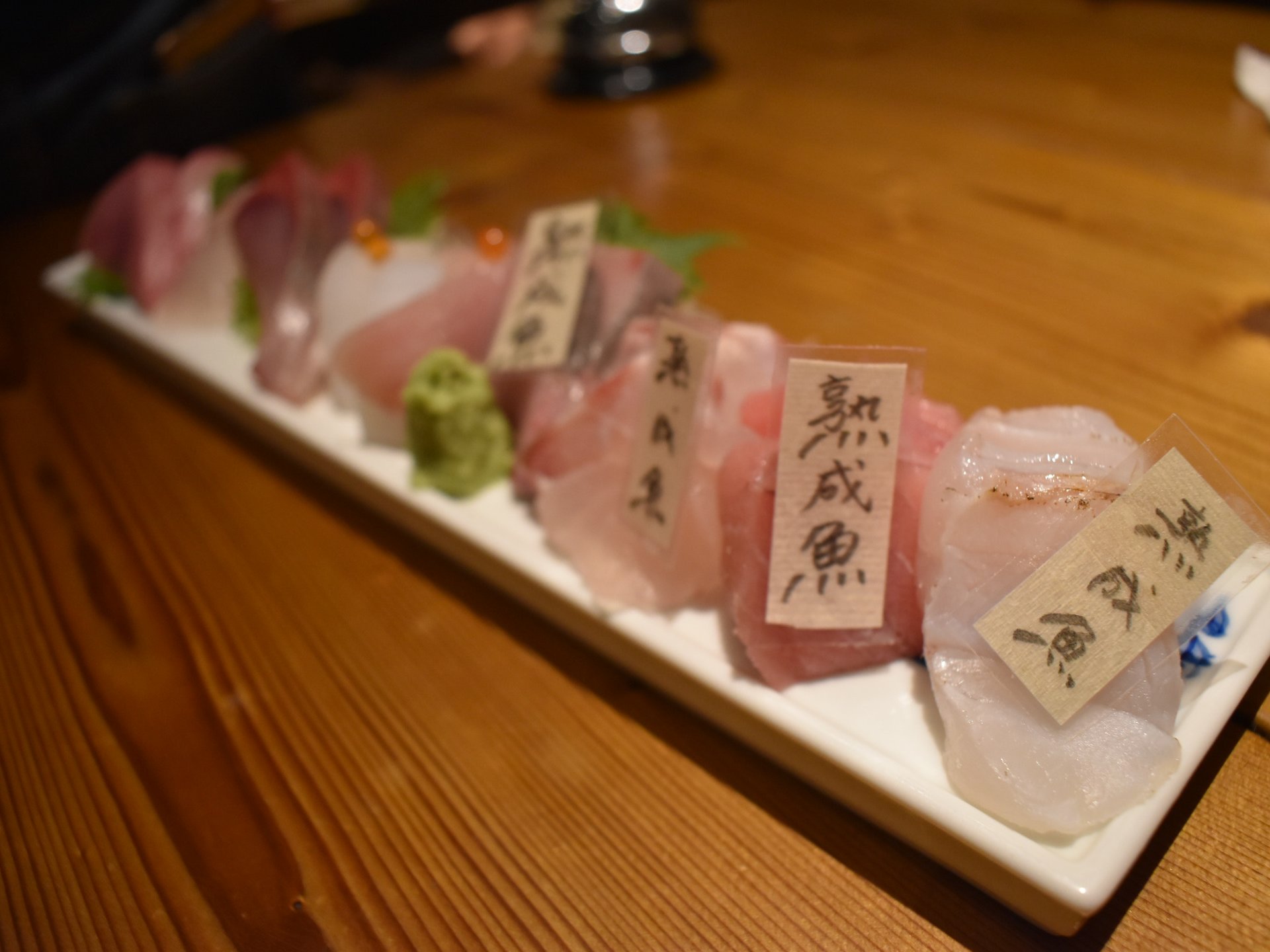 大阪難波でコスパ抜群の熟成魚を堪能！予約必須の人気店 鯛之鯛 2軒目はおすすめバーでシメパフェを満喫