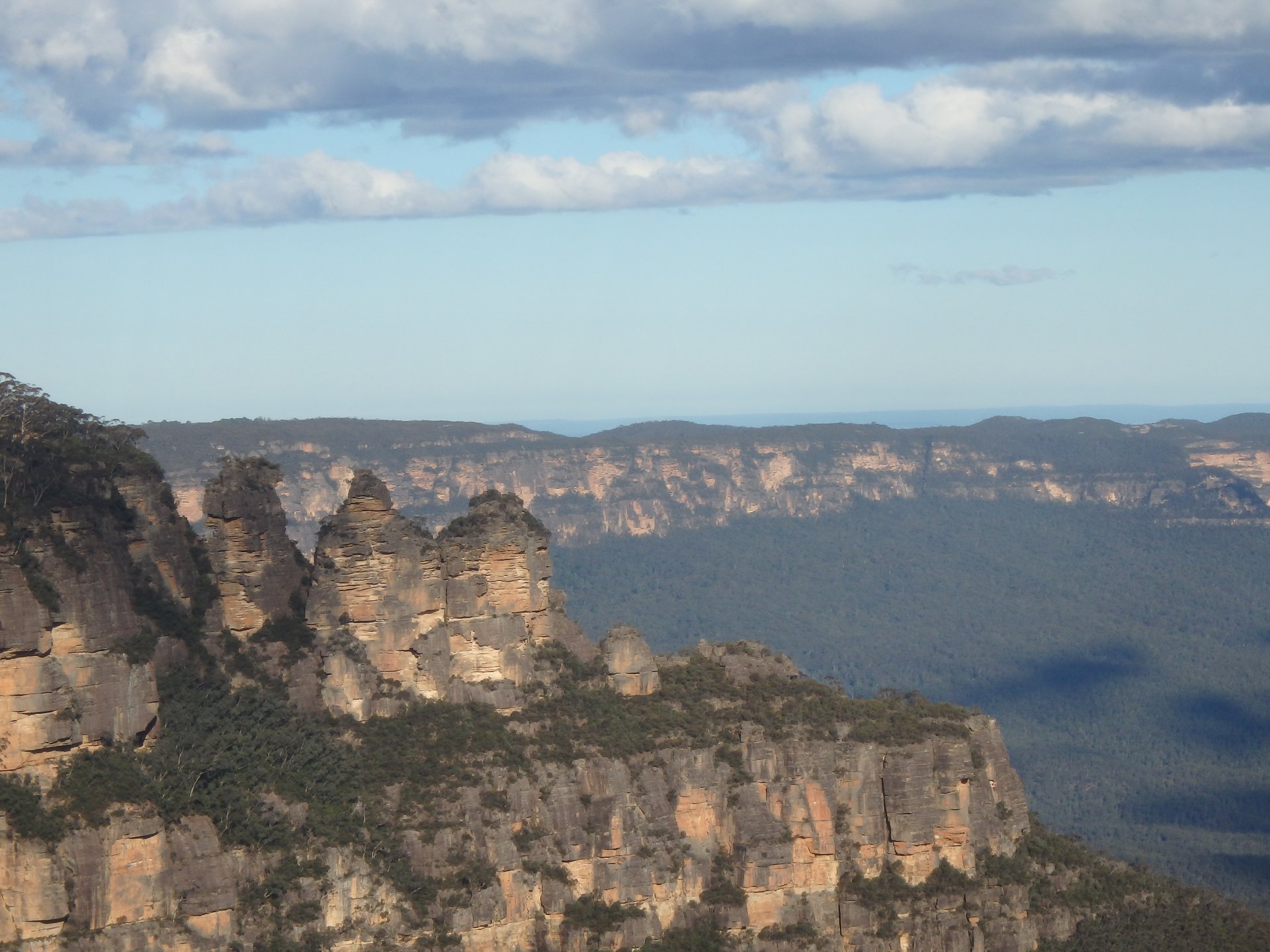 【シドニー】オーストラリアの山に3姉妹?観光地伝説の山‼パワー漲るアウトドア派には欠かせないスポット