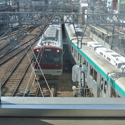 幡・INOUE 近鉄大和西大寺駅店