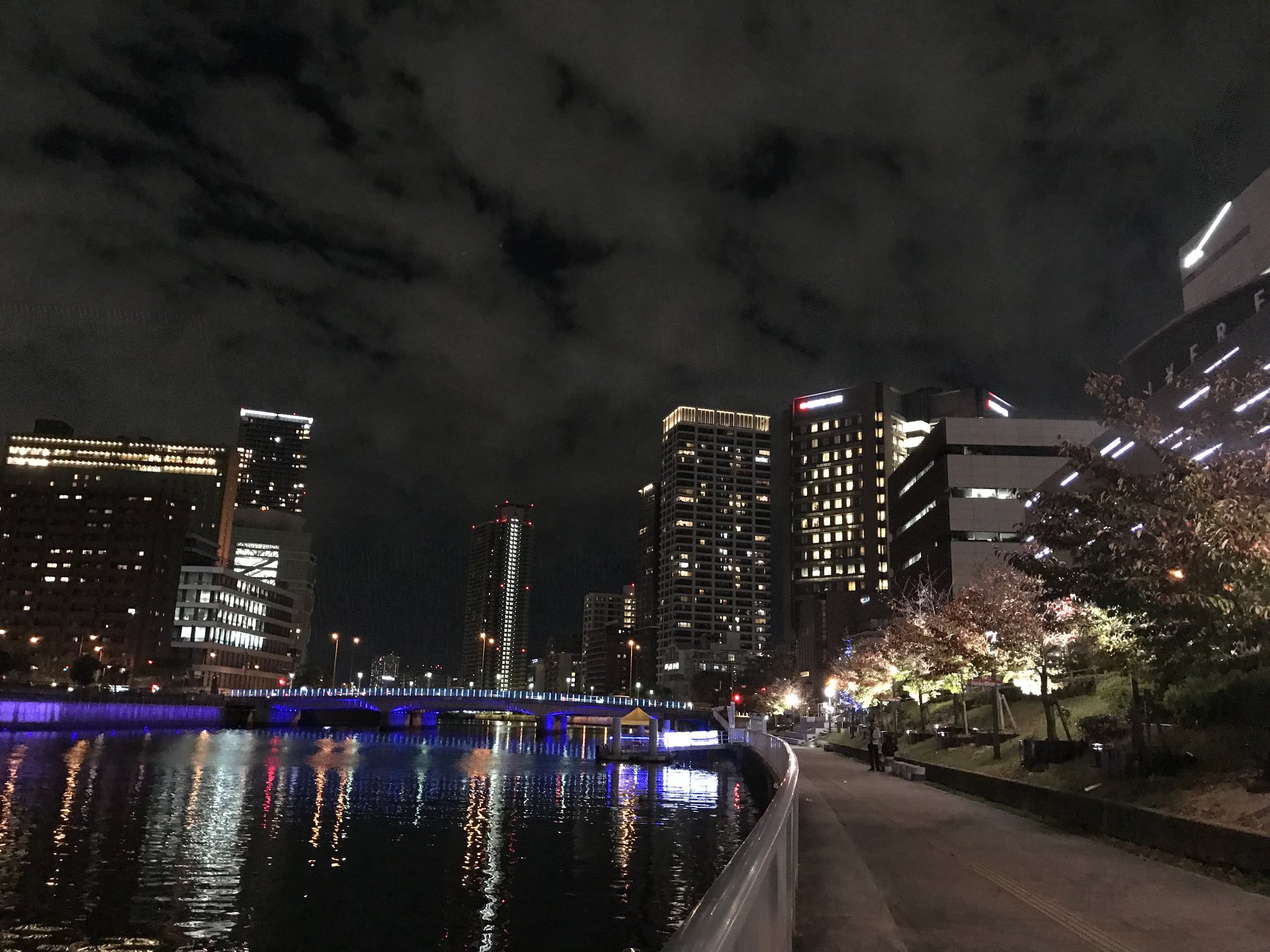 大阪日帰り旅行でも楽しめる♪冬の夜デートにおすすめのライトアップ＆イルミネーションスポット