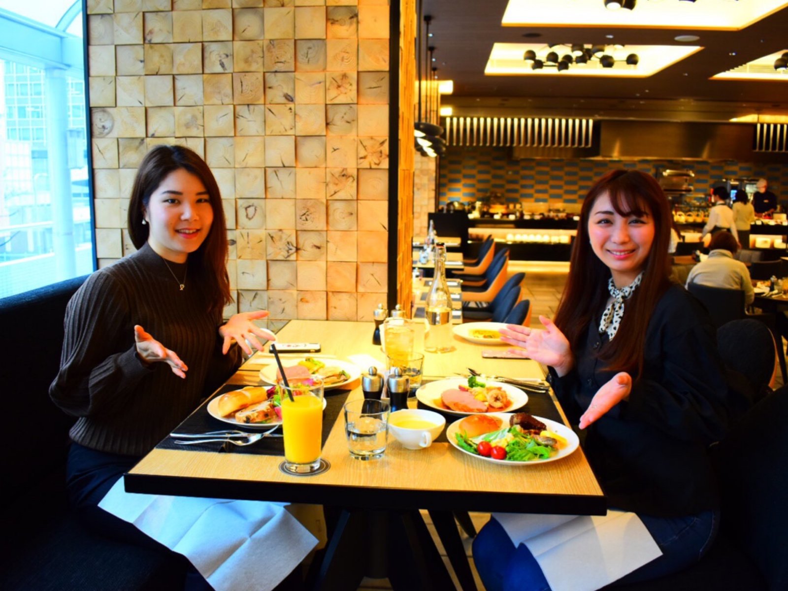 梅田で人気のヒルトン大阪のランチブッフェへ 女子会におすすめ苺スイーツ食べ放題も開催中 Playlife プレイライフ
