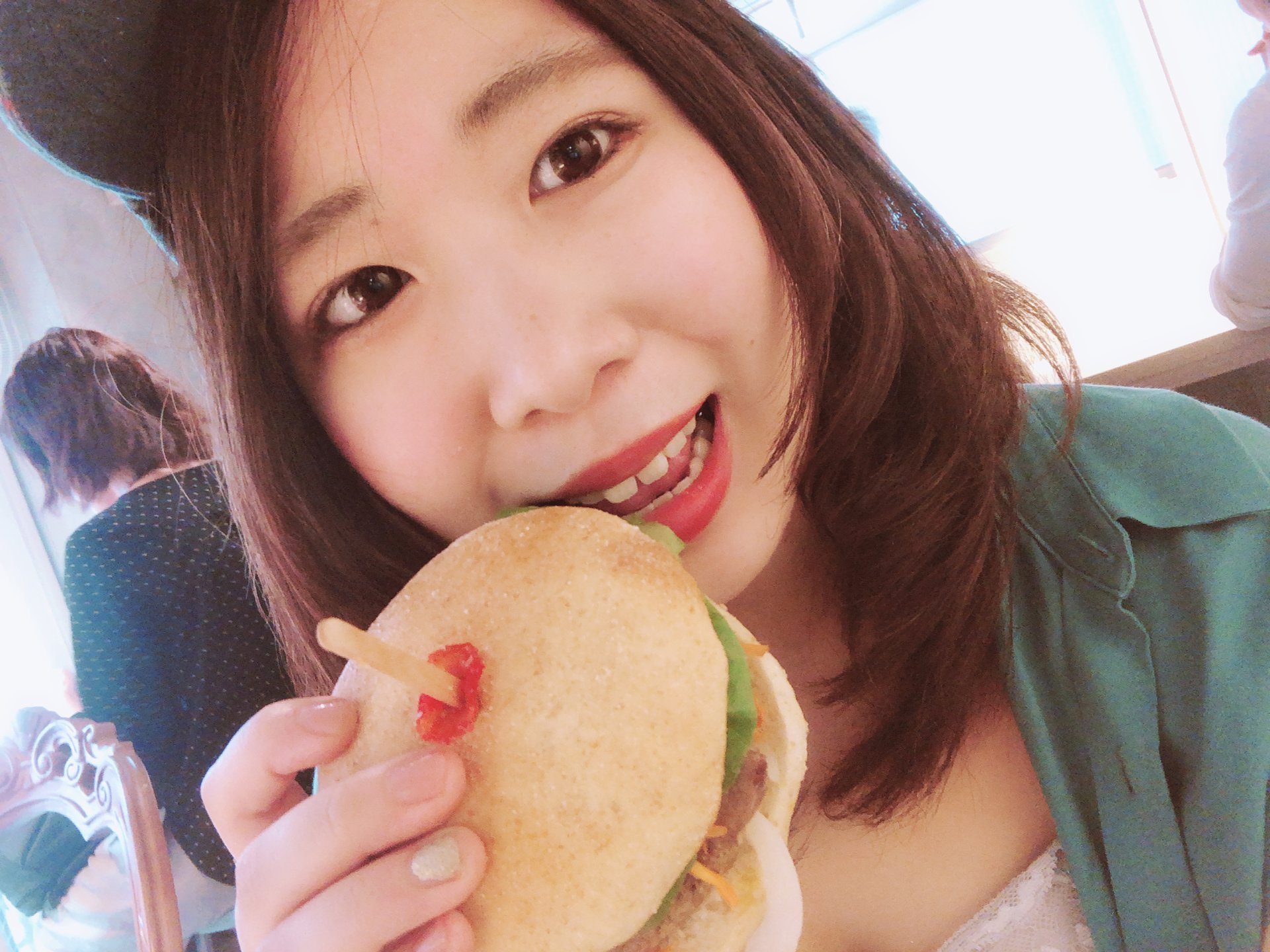 渋谷の隠れ家カフェ「T_T_」の全粒粉ハンバーガーでヘルシーなOLランチ♡