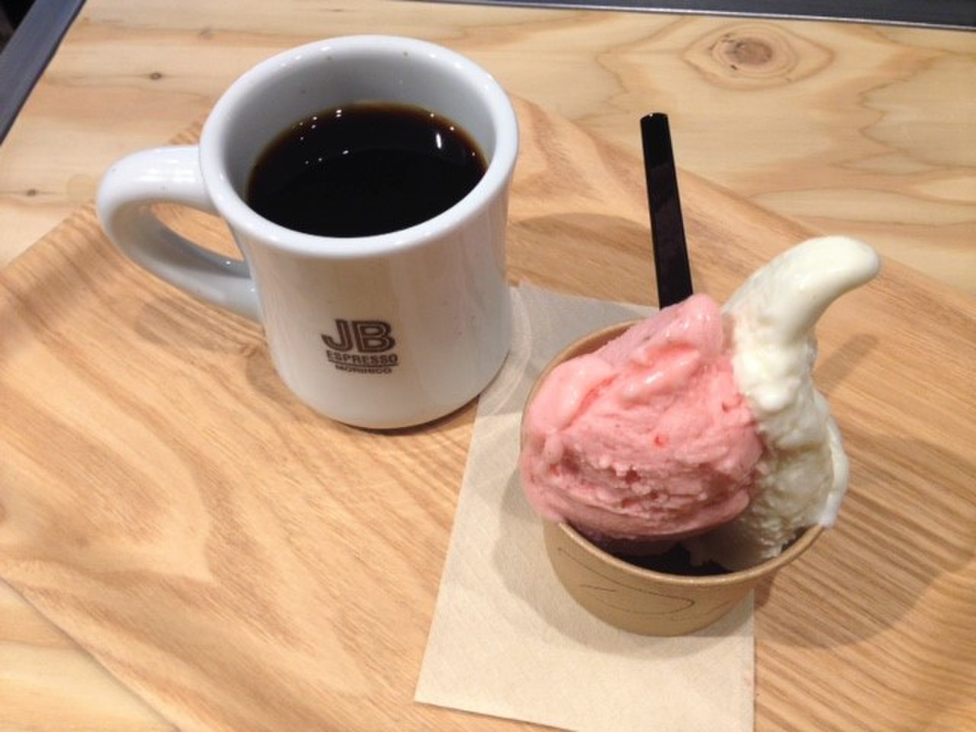 大通公園近くに札幌を代表するカフェの夢のコラボ店♡JB ESPRESSO MORIHICO.+D
