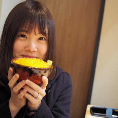 サーモン丼専門店 熊だ