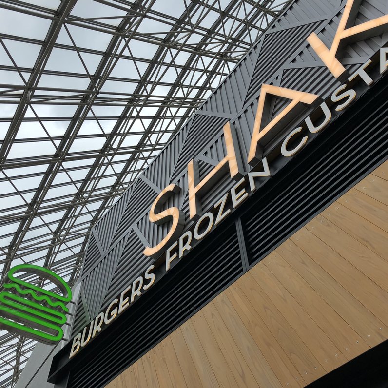 SHAKE SHACK 東京ドーム店 （シェイクシャック）