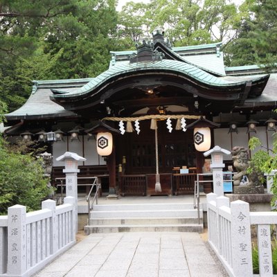 芦屋神社