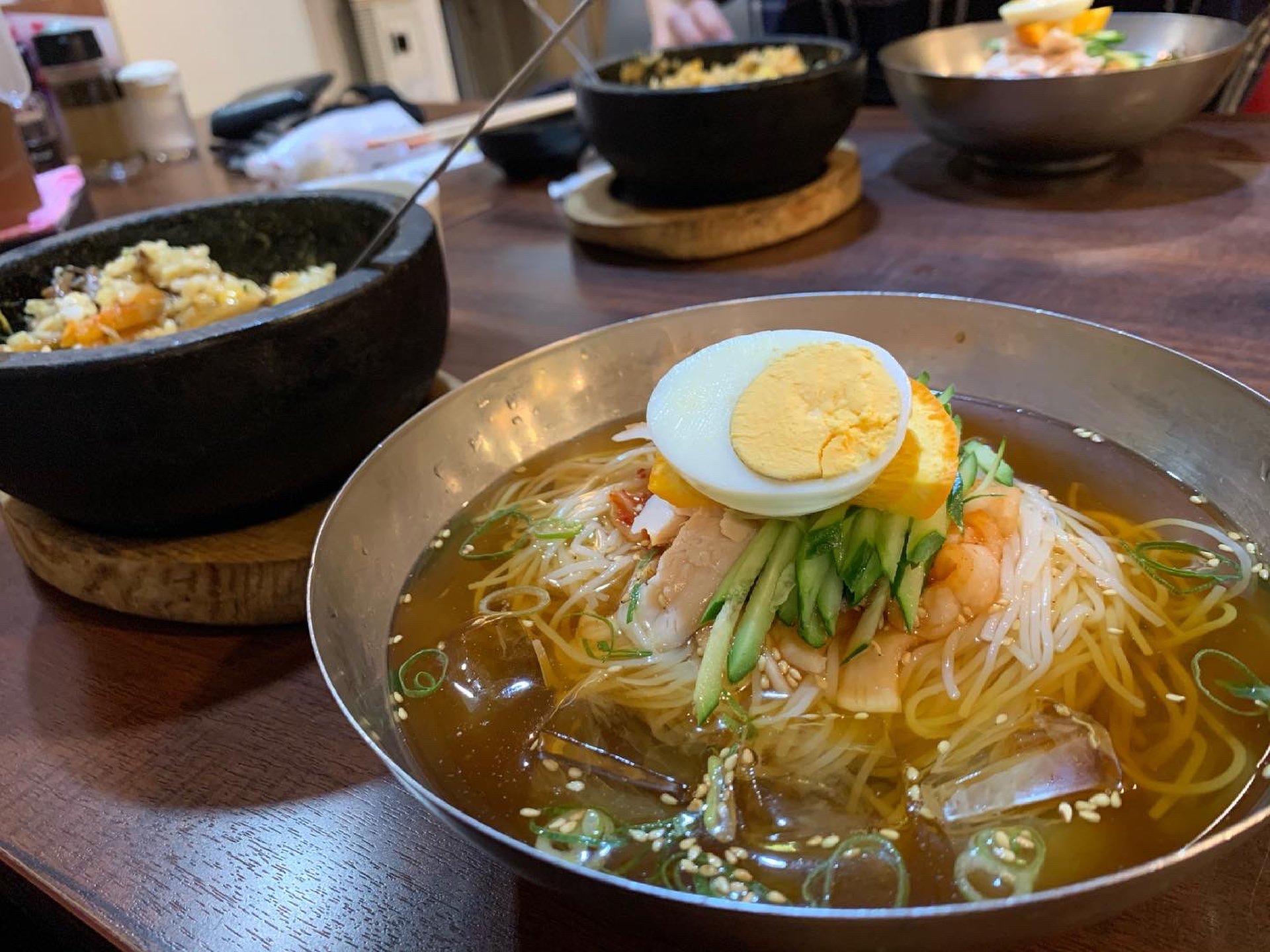 冷麺とビビンバがセットで980円！大阪上本町にある「季朝園」のコスパ最強ランチ