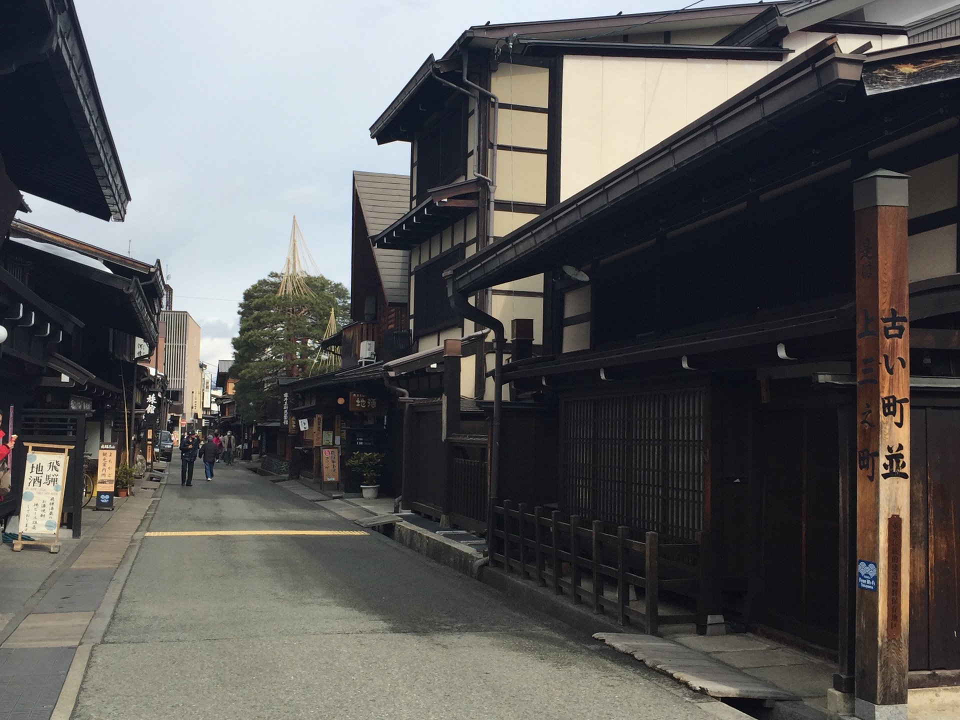 高山の古い町並み