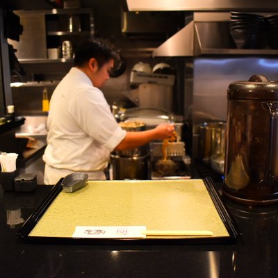 鶏soba 座銀 神戸本店