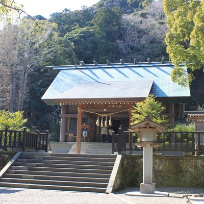 安房神社