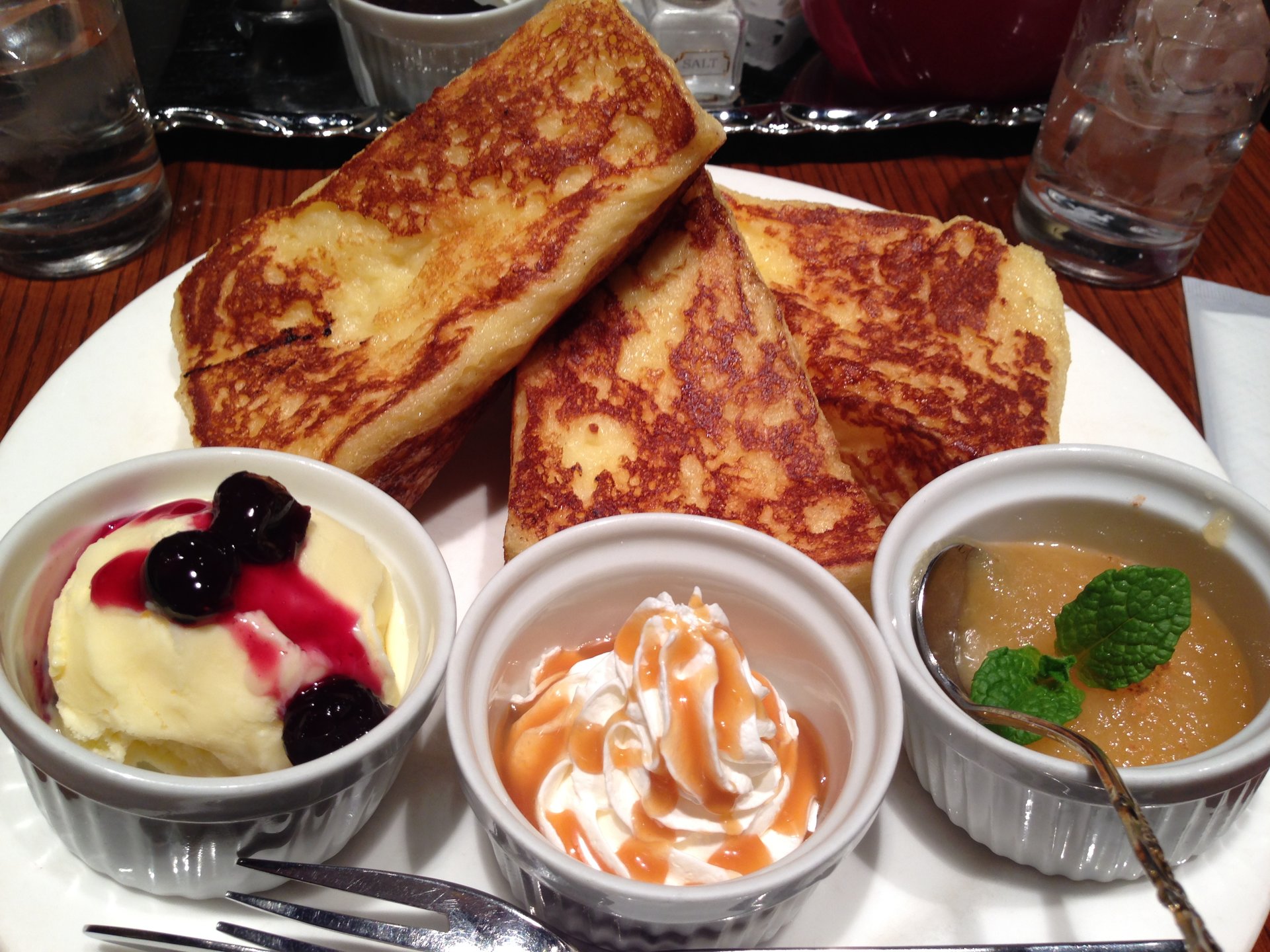 新宿のカフェ アリアで最高にふわふわな絶品フレンチトーストを食べてきた！
