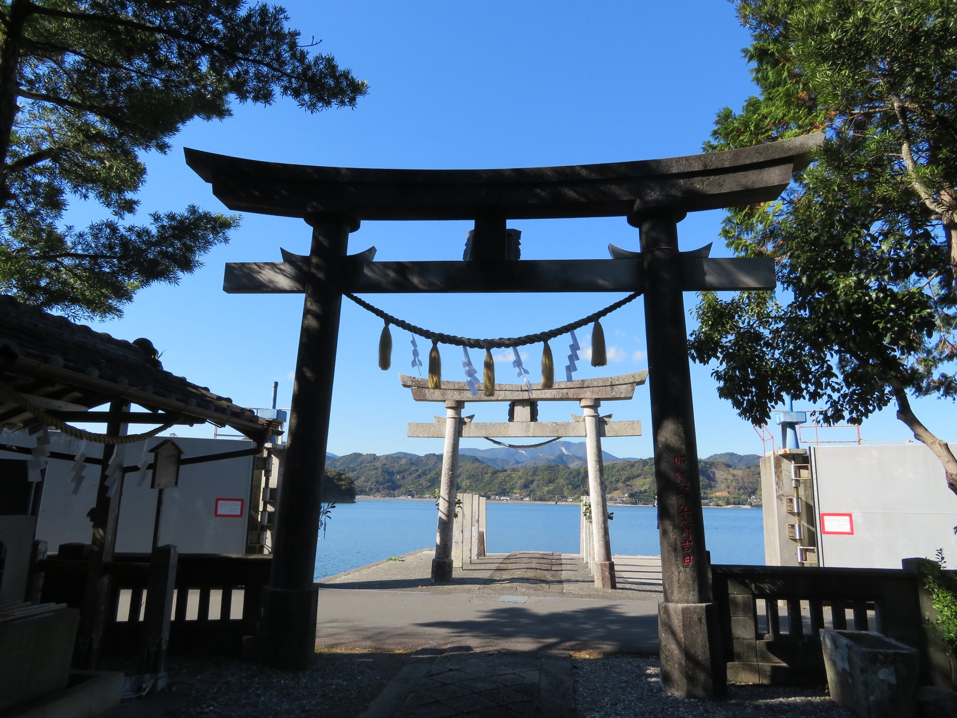 海に面する鳴無神社と、武市半平太先生の銅像がある高知県須崎市へ！