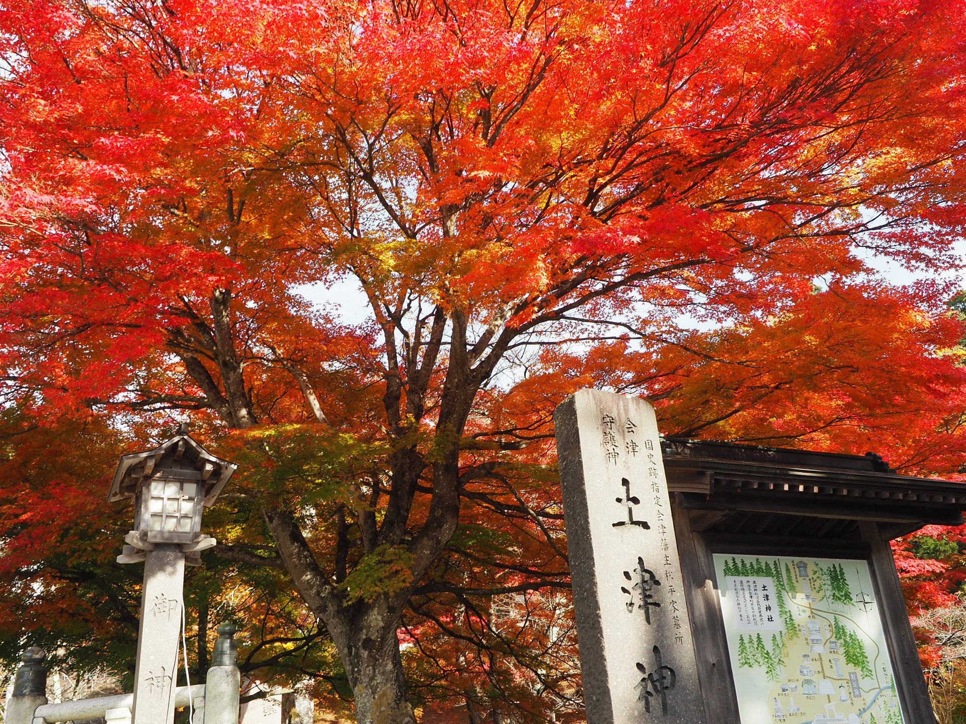 秋に参拝したい！八重のふるさと福島会津「土津神社」で紅葉を愛でよう♡