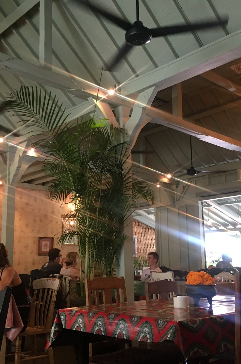 Cafe bali in Seminyak（カフェ バリ）