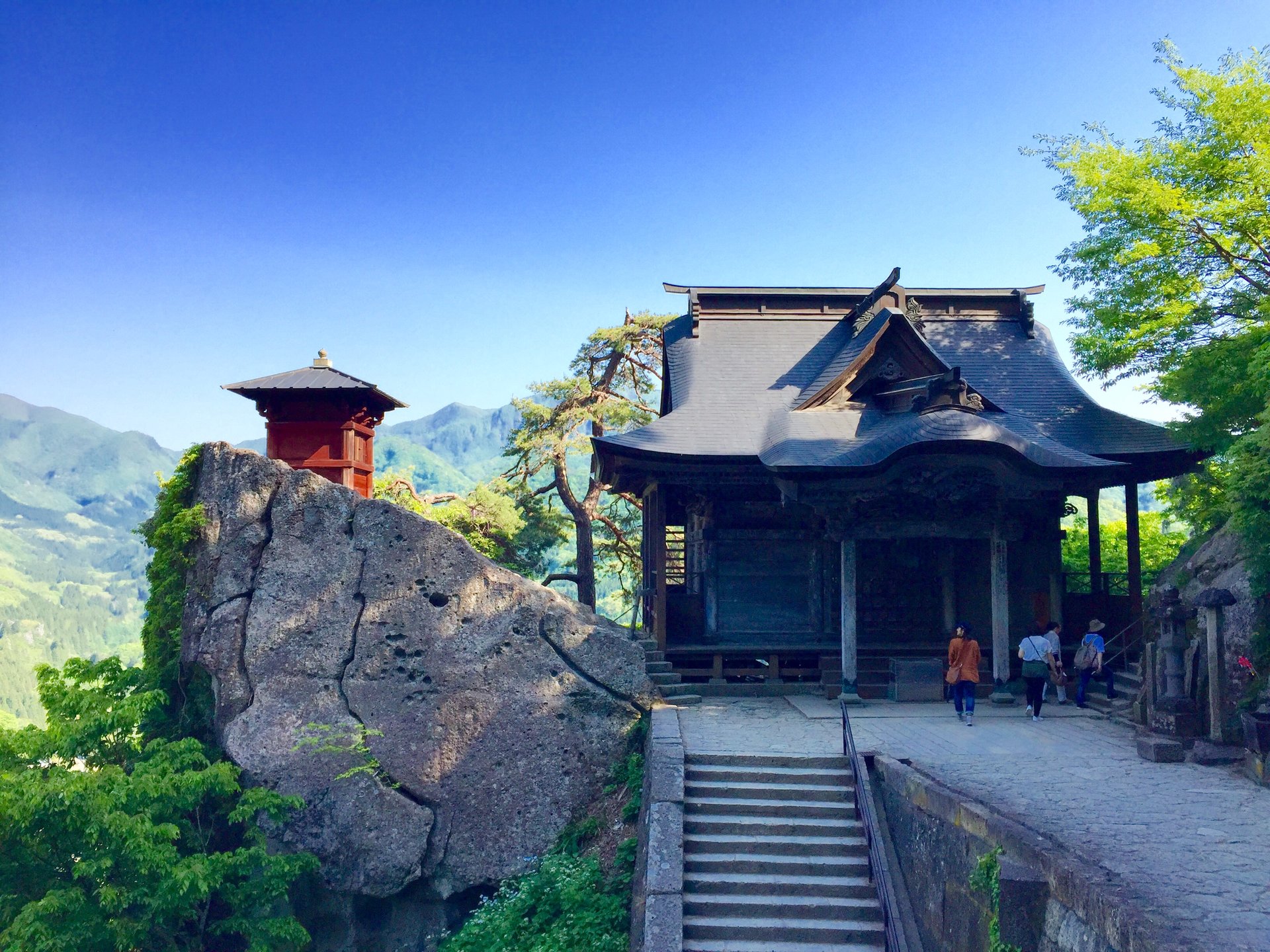 宝珠山立石寺