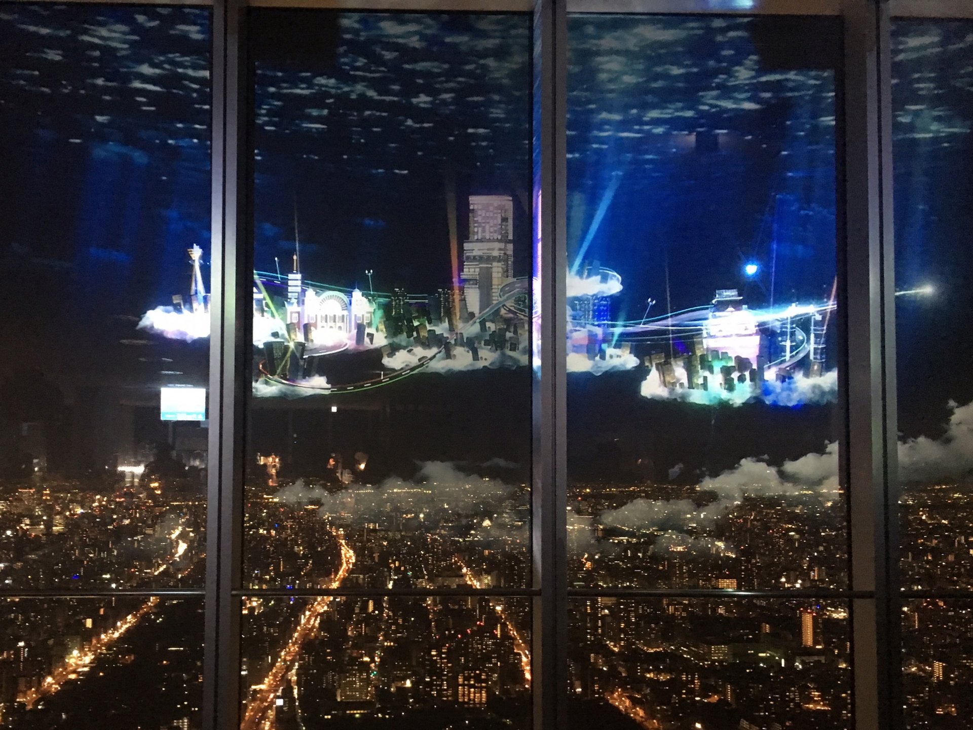 「阿倍野デートに特別感を♡」大阪の夜景に3Dプロジェクションマッピングが融合！ハルカスで非日常体験♩