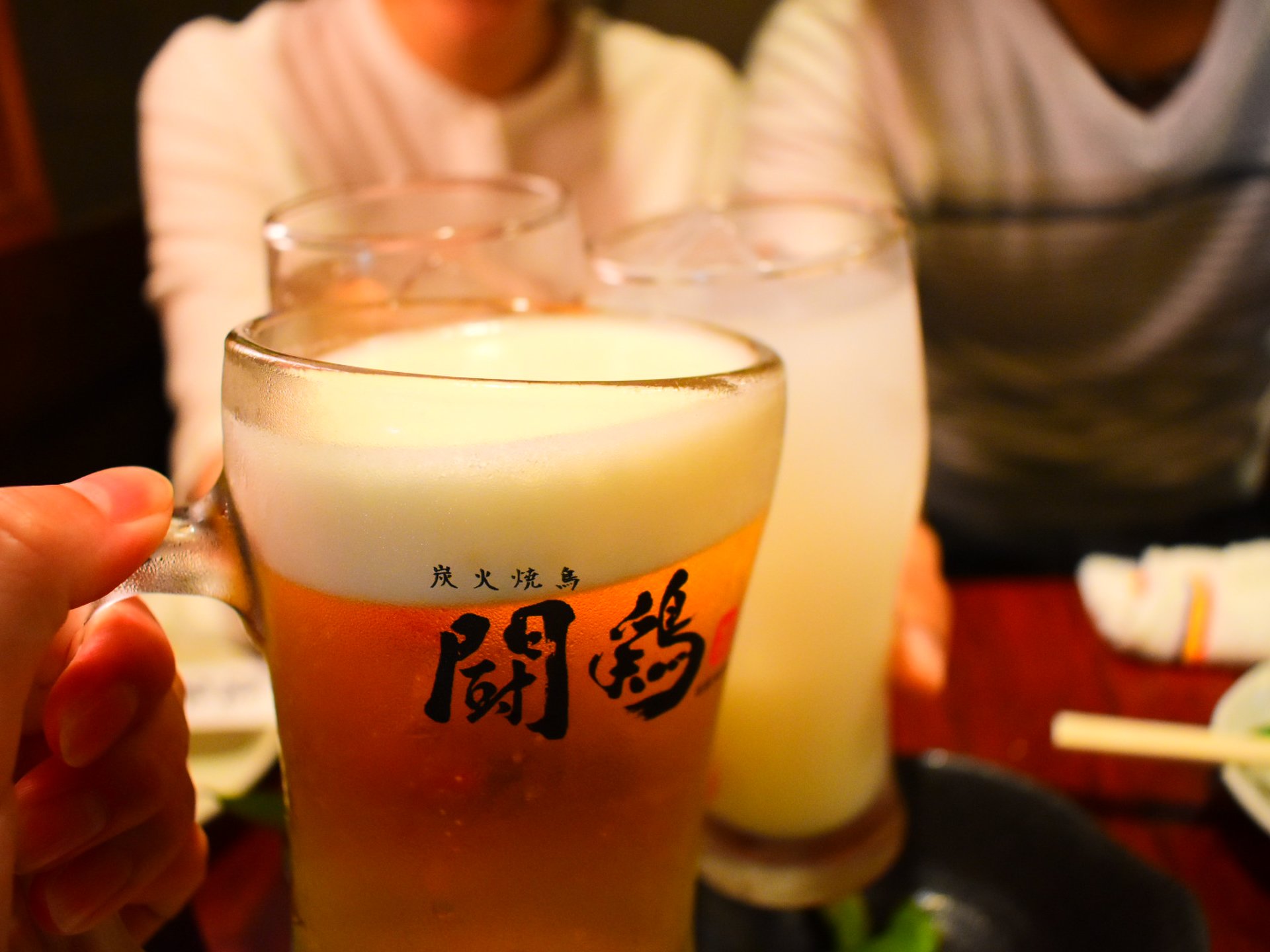 大阪4年目の私がお勧めするコスパ抜群の激ウマ焼き鳥！梅田にある闘鶏が目印のしゃも三郎で乾杯しよ！