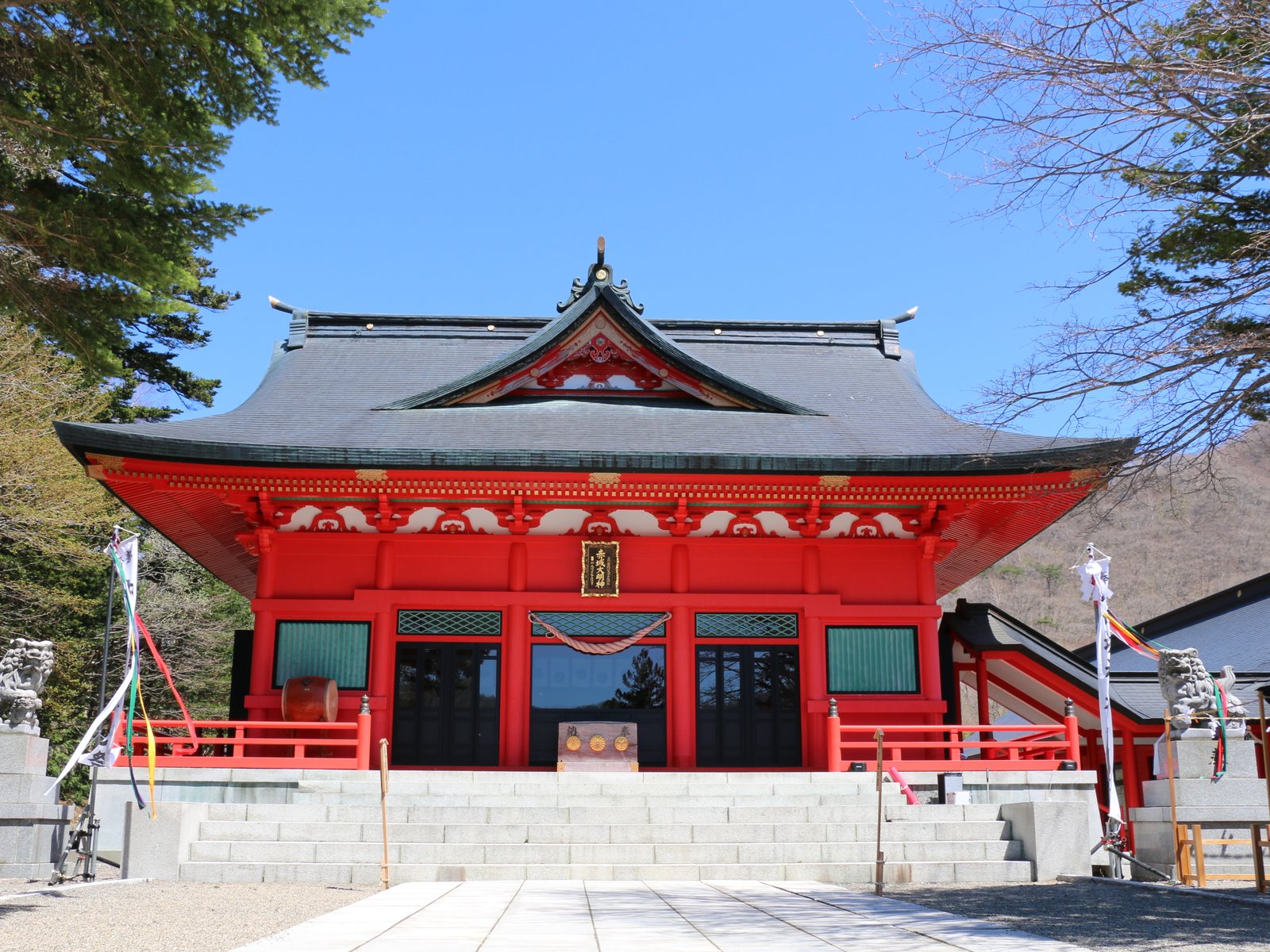 赤城神社(大沼湖畔)