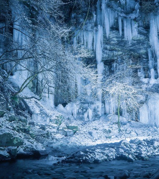 三十槌の氷柱