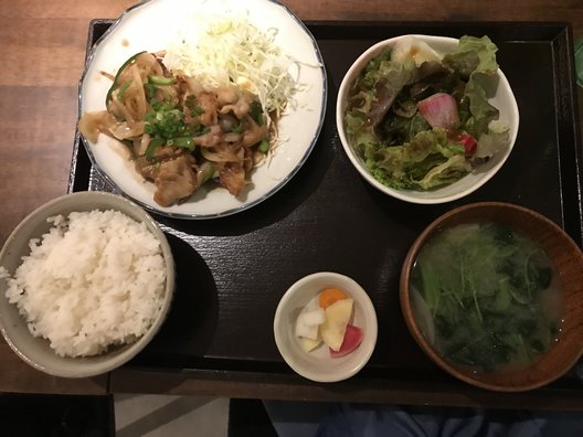 海沿いの キコリ食堂