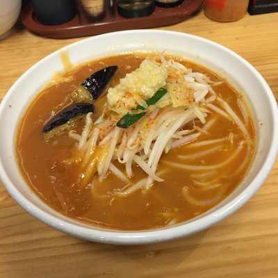 旨辛ラーメン 表裏