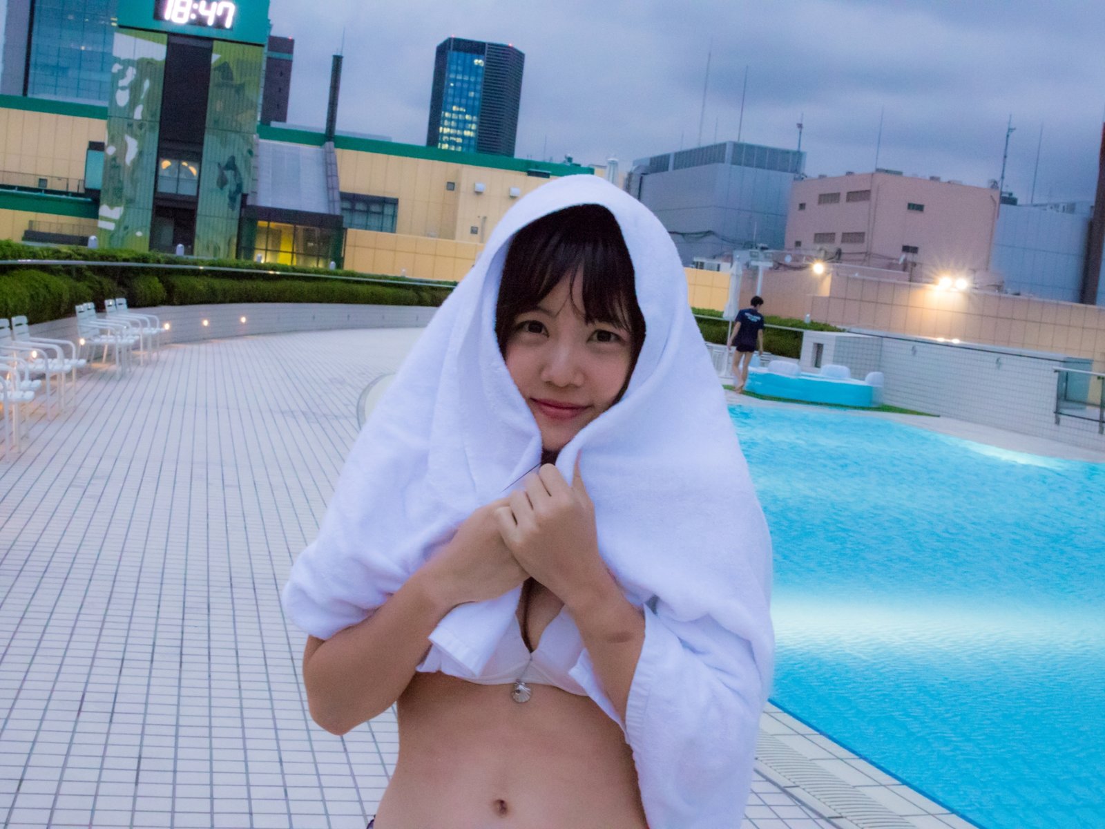 東京ドームホテルのナイトプールが安い 特定日は1人1 0円だと Playlife プレイライフ