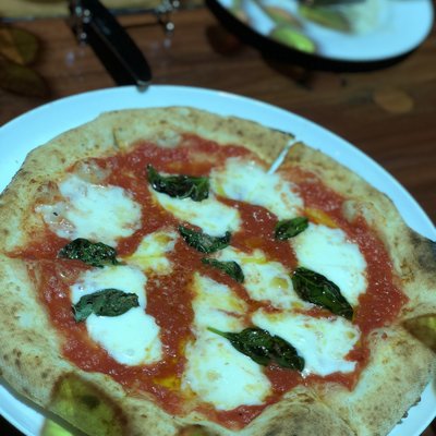 Trattoria Pizzeria Bar FAVETTA （ファヴェッタ）