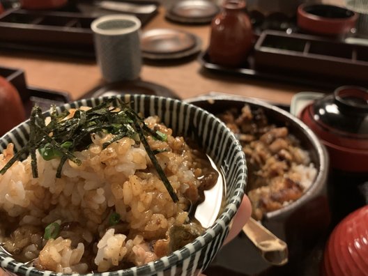 あつた蓬莱軒 本店