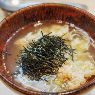 サーモン丼専門店 熊だ