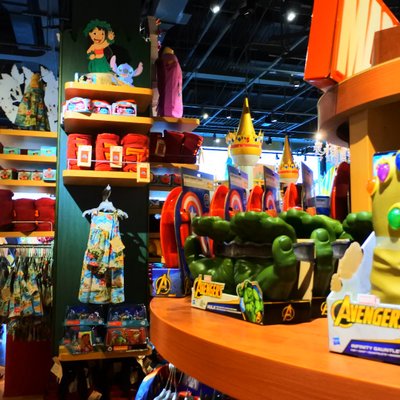 Disney store ALAMOANA