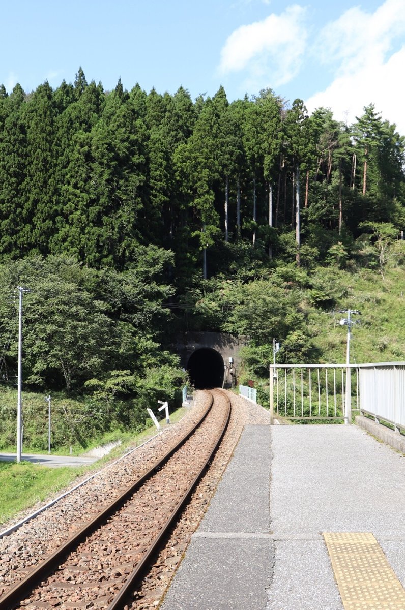 恋し浜駅