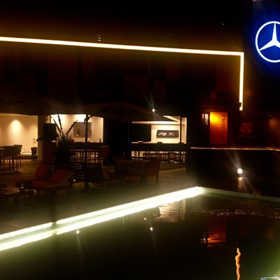 メルセデス・ベンツ・コネクション TOKYO （Mercedes-Benz Connection）